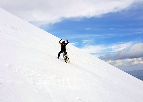 Downhill cycling in Mongolia