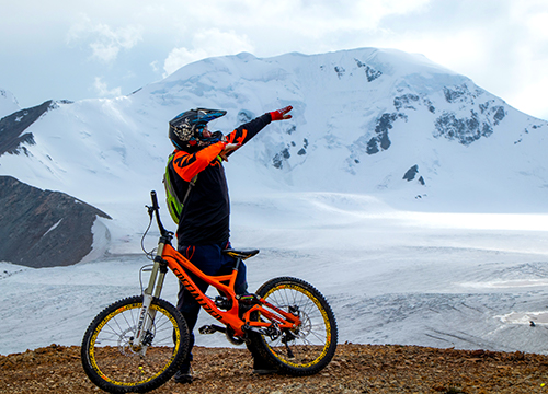 Downhill biking trip in the Altai Mountains